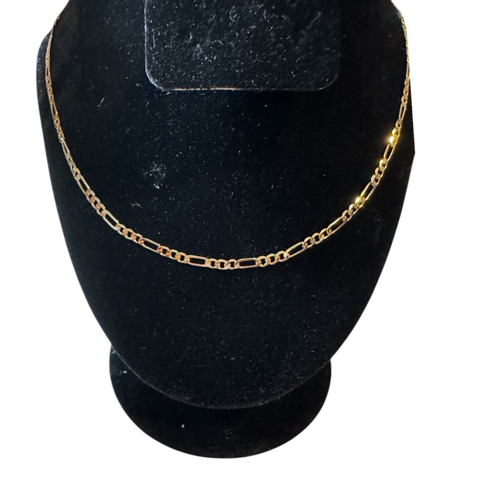 Classic Gold Chain Necklace for Men gold
Filled